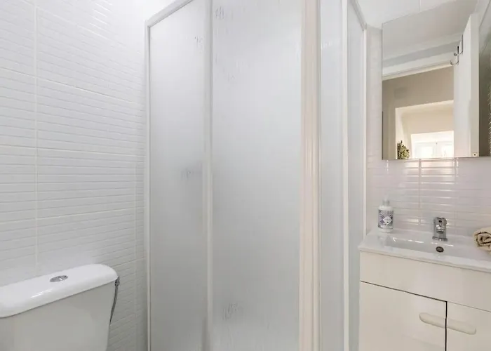 Apartamento Casa Com Alma Portuguesa @ Bairro Alto Ii *