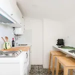 Casa Com Alma Portuguesa @ Bairro Alto Ii